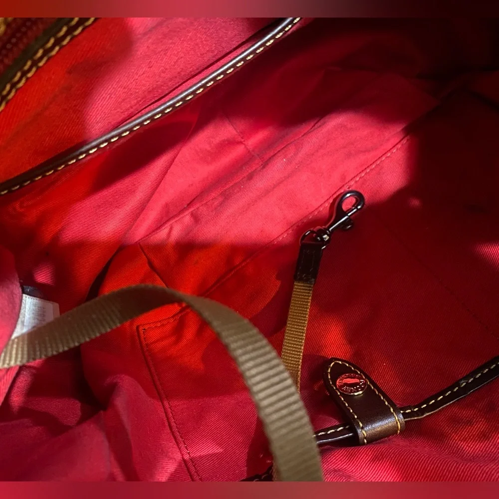 EUC DOONEY & BOURKE COOPER Chestnut Premium Florentine Leather Hobo (EXCELLENT) - Picture 11 of 13